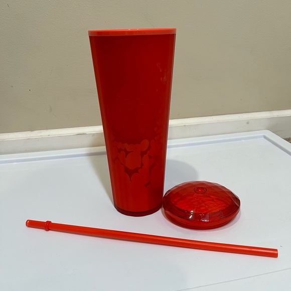 2022 Valentines Starbucks Cup - Picture 2 of 3